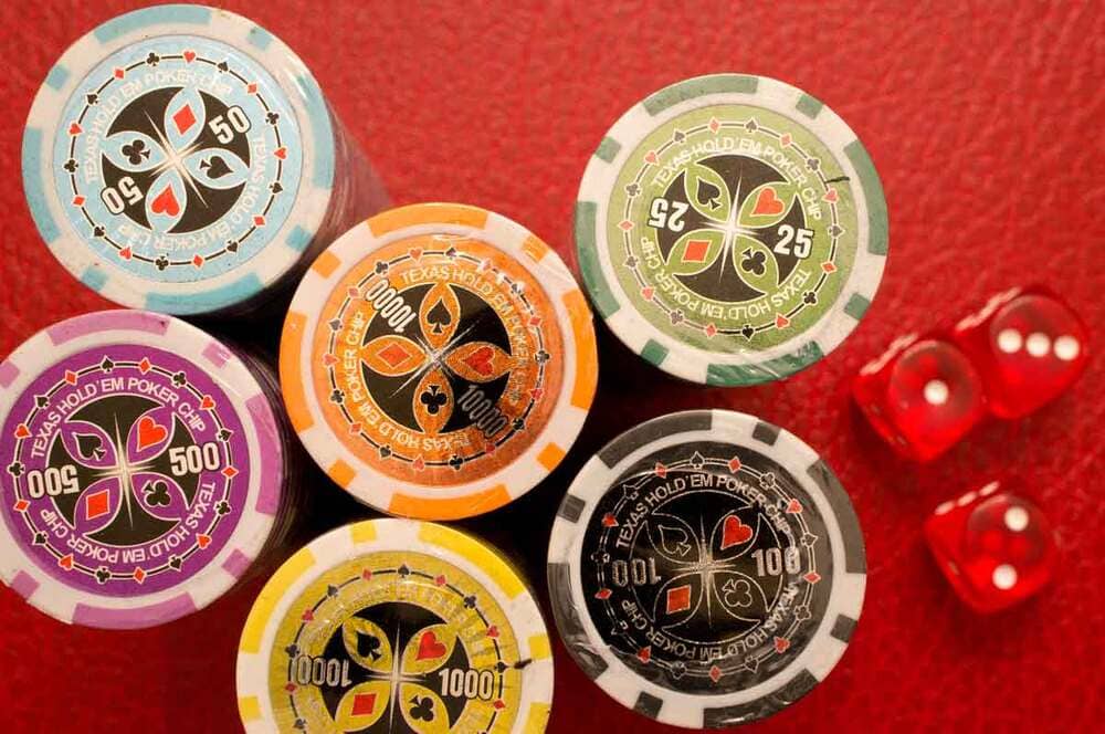 Những chip trong poker được phân loại hiện nay